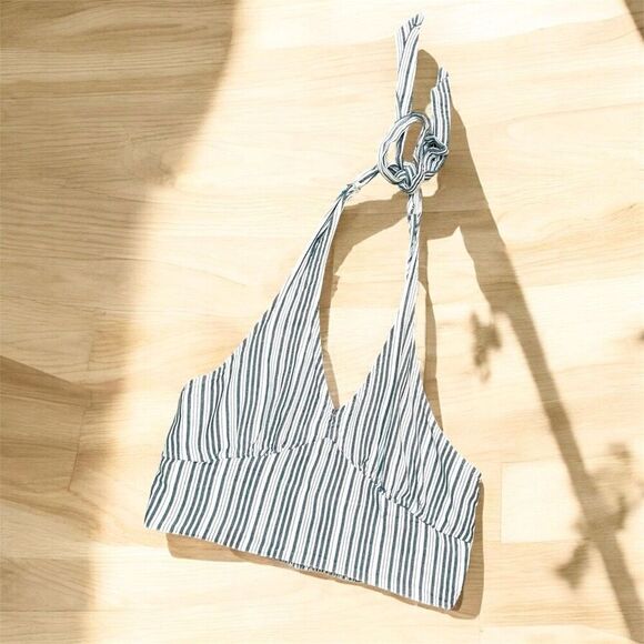 American Eagle Blue White Halter Top Crop Small S Smocked - Picture 1 of 6